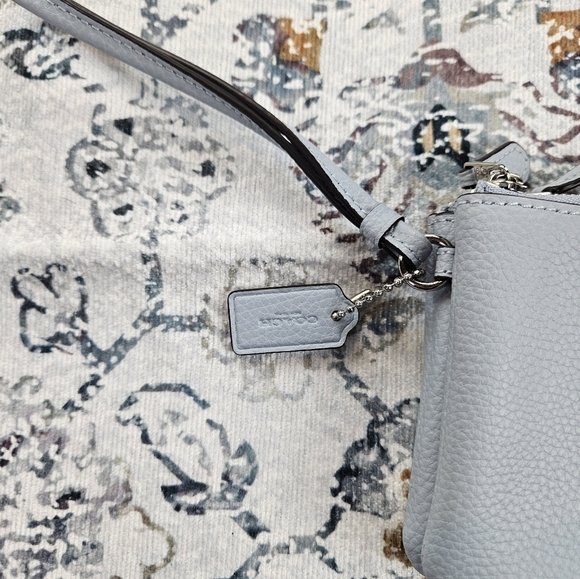 Coach Pebble Leather Double Corner Zip Wristlet Pale Blue F87590 - Picture 2 of 9